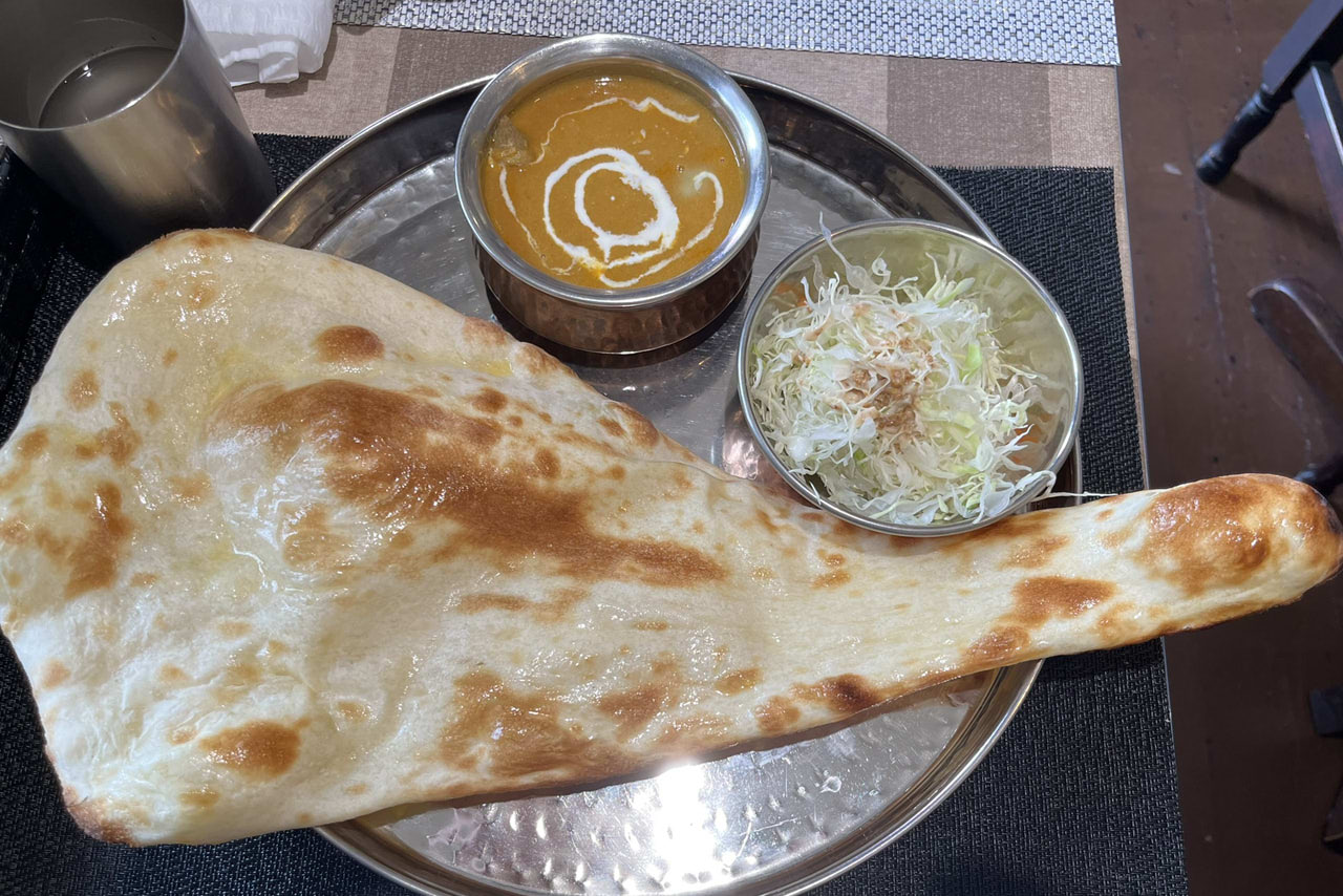 ピパル アジアンカレーレストラン　新家町　インドカレー　アジアンカレー　ナン