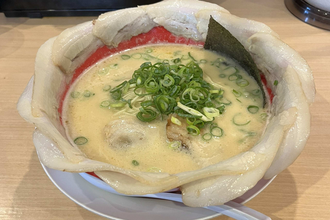 【べらしお】中百舌鳥駅前で大人気！泡系豚骨ラーメンを堪能