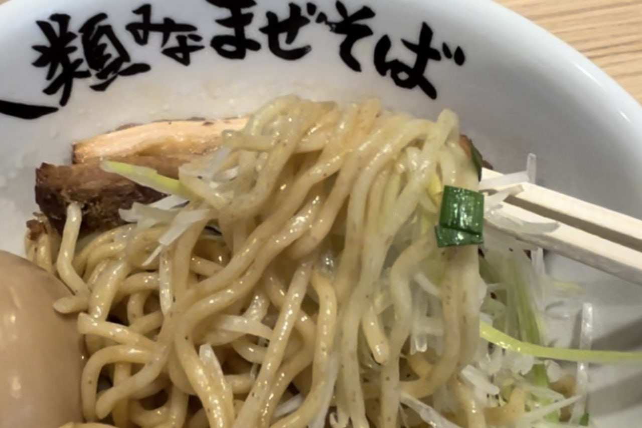 人類みなまぜそば堺東店　人類みな麺類