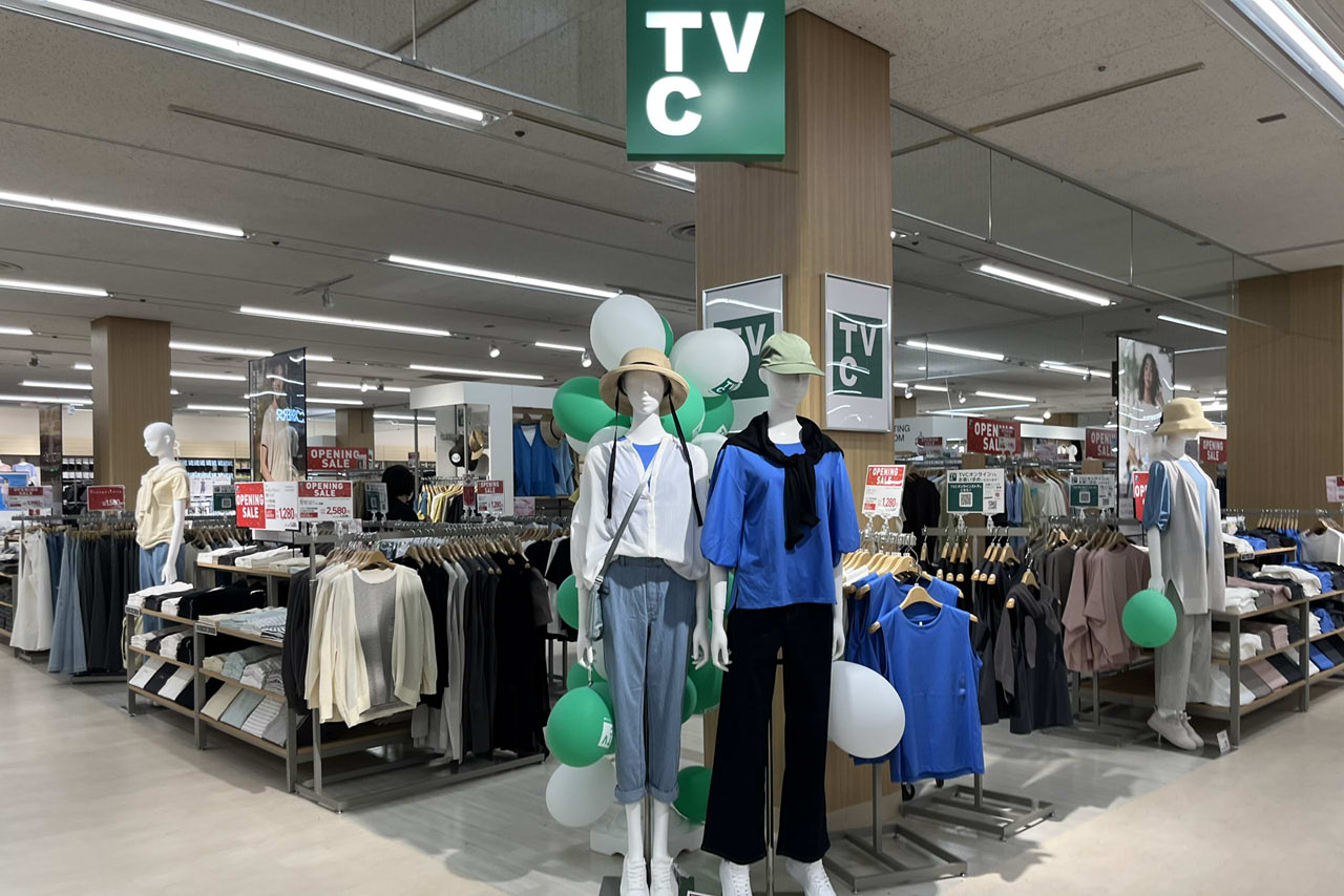 イオン堺鳳ウィングスのリニューアル後の店内や施設の様子　衣料品