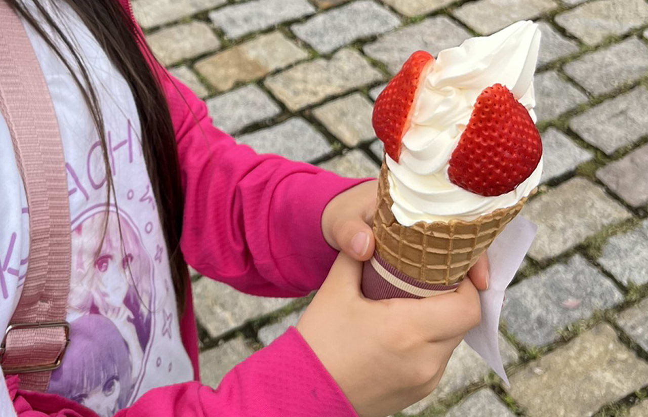 おまけのいちご付きソフトクリーム。濃厚で美味しかった