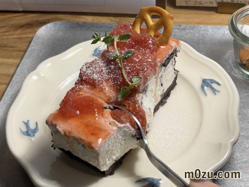 日と月白鷺町初芝駅近くのカフェ